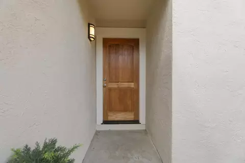Entry Way - Lynn Ave, Milpitas, CA 95035 photo 1 of 3