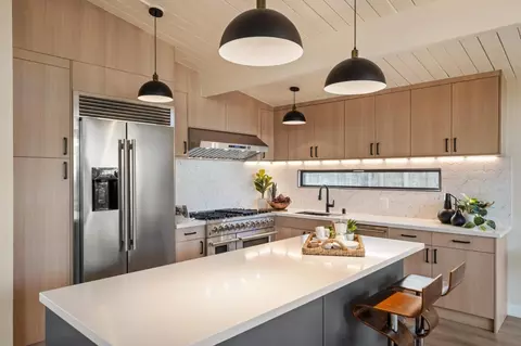 Kitchen - 224 Loon Ct, Foster City, CA 94404 photo 6 of 7