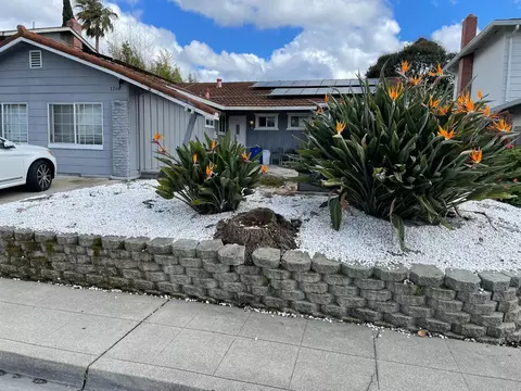 1260 Glacier Dr, Milpitas, CA 95035