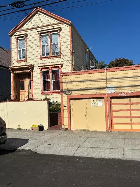 1339-1341 York St, San Francisco, CA 94110