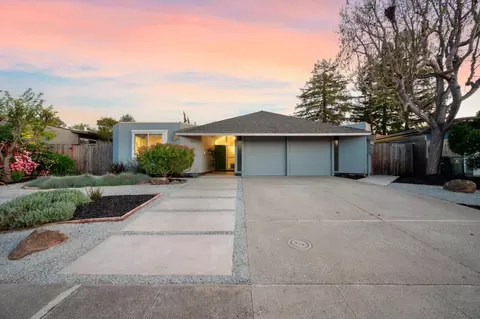 943 Trophy Dr, Mountain View, CA 94040