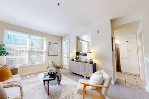 Living - 108 Bryant St 30, Mountain View, CA 94041 photo 2 of 4