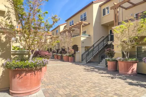 Exterior - 108 Bryant St 30, Mountain View, CA 94041 photo 3 of 4
