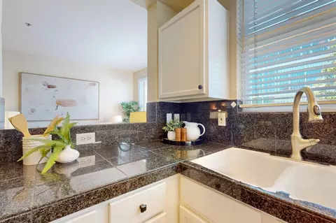 Kitchen - 108 Bryant St 30, Mountain View, CA 94041 photo 3 of 3