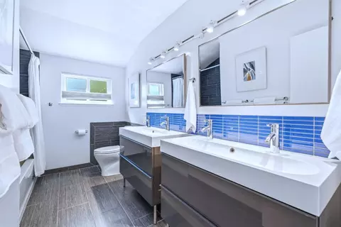 Bath - 2524 Sun Mor Ave, Mountain View, CA 94040 photo 4 of 4