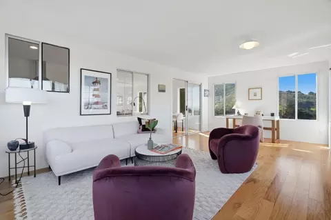 Living - 14 Cragmont Ct, Pacifica, CA 94044 photo 9 of 10