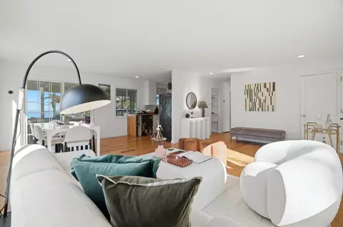 Living - 14 Cragmont Ct, Pacifica, CA 94044 photo 5 of 10