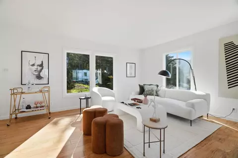 Living - 14 Cragmont Ct, Pacifica, CA 94044 photo 3 of 10