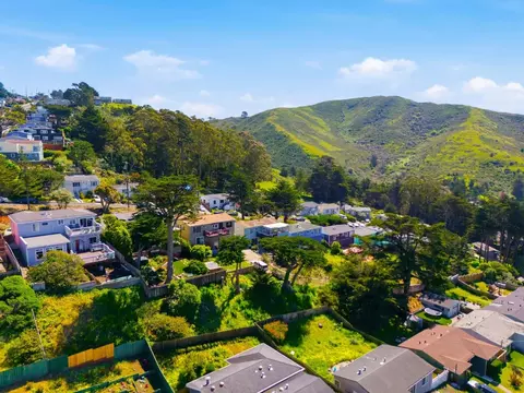 View/Area - 14 Cragmont Ct, Pacifica, CA 94044 photo 3 of 14