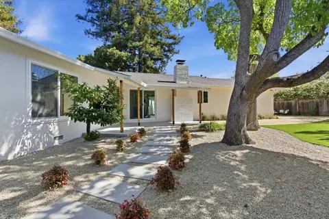 580 Green Manor Ct, Palo Alto, CA 94301