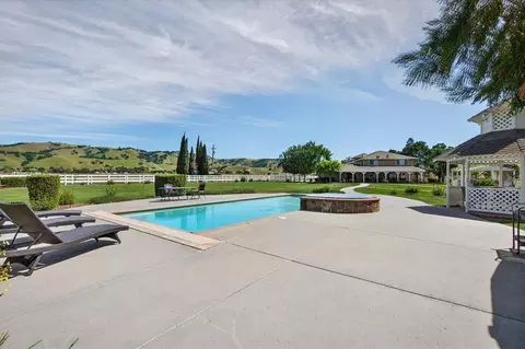 Exterior - 3465 Susie Ln, Gilroy, CA 95020 photo 22 of 38