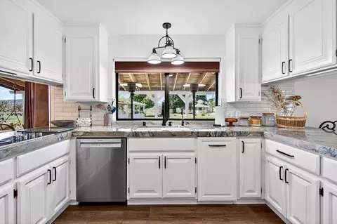 Kitchen - 3465 Susie Ln, Gilroy, CA 95020 photo 2 of 8