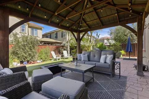 Exterior - 2481 Apple Tree Way, Gilroy, CA 95020 photo 4 of 4