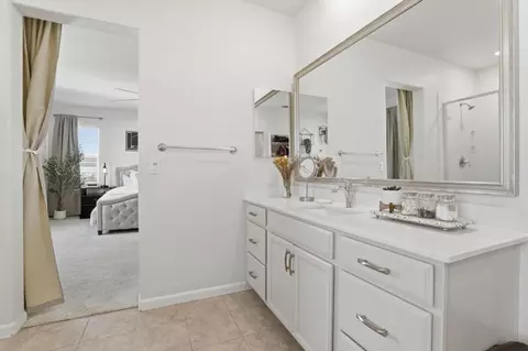 Bath - 2481 Apple Tree Way, Gilroy, CA 95020 photo 2 of 5