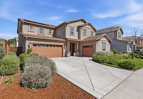 Exterior - 2481 Apple Tree Way, Gilroy, CA 95020 photo 2 of 4