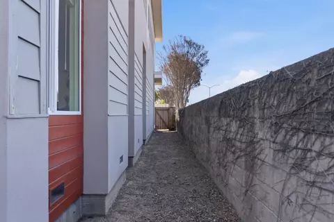 Exterior - 538 Dean St, Hayward, CA 94541 photo 3 of 4