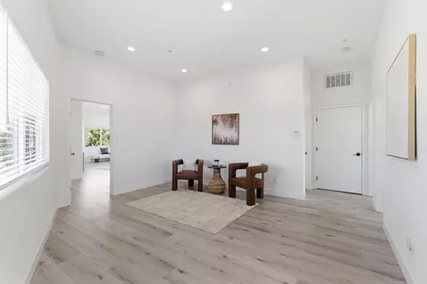 Entry Way - 538 Dean St, Hayward, CA 94541 photo 2 of 2