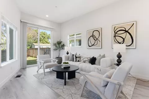 Living - 538 Dean St, Hayward, CA 94541 photo 1 of 1