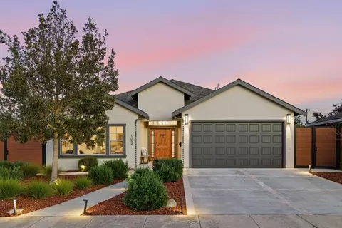 1054 Longfellow Ave, Campbell, CA 95008