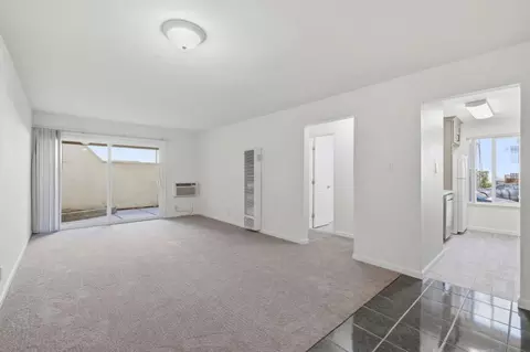Living - 1660 Laguna St D, Concord, CA 94520 photo 1 of 4