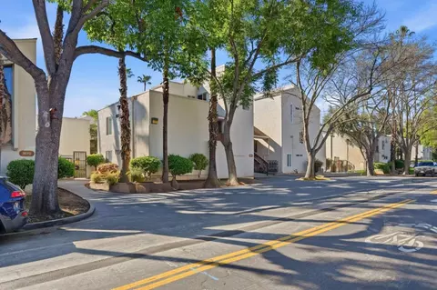 Exterior - 1660 Laguna St D, Concord, CA 94520 photo 9 of 10