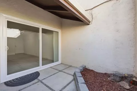 Exterior - 1660 Laguna St D, Concord, CA 94520 photo 3 of 10