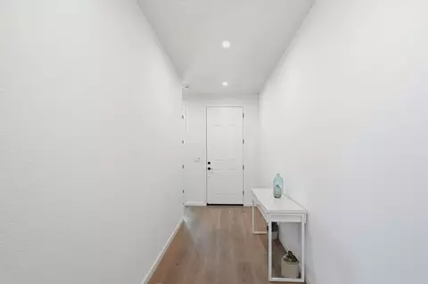 Entry Way - 667 Pleasant Dr, Lathrop, CA 95330 photo 1 of 2