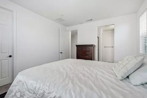 Bedroom - 667 Pleasant Dr, Lathrop, CA 95330 photo 4 of 4