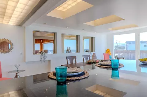 Dining - 244 Shoreview Ave, Pacifica, CA 94044 photo 1 of 5