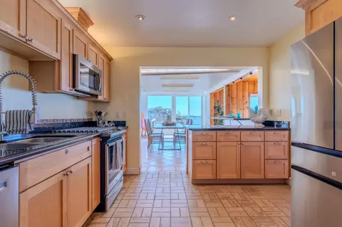 Kitchen - 244 Shoreview Ave, Pacifica, CA 94044 photo 5 of 5