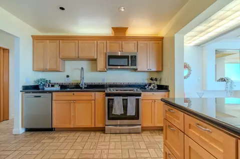 Kitchen - 244 Shoreview Ave, Pacifica, CA 94044 photo 2 of 5