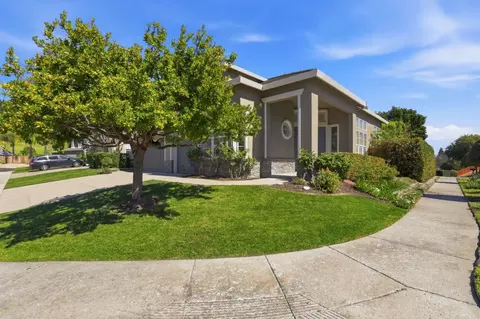 Exterior - 9212 Kestrel Ct, Gilroy, CA 95020 photo 2 of 7