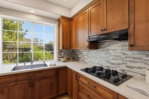 Kitchen - 9212 Kestrel Ct, Gilroy, CA 95020 photo 5 of 6