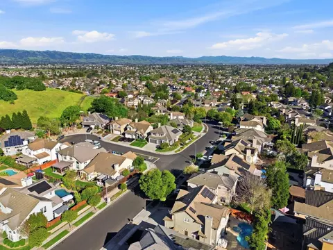 View/Area - 9212 Kestrel Ct, Gilroy, CA 95020 photo 7 of 21