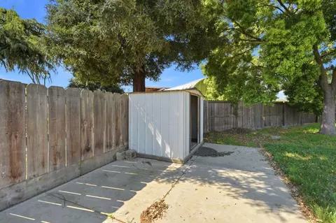 Exterior - 411 Bothun Rd, Turlock, CA 95380 photo 9 of 12