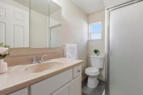 Bath - 401 Bothun Rd, Turlock, CA 95380 photo 1 of 2