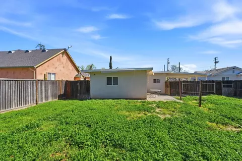Exterior - 401 Bothun Rd, Turlock, CA 95380 photo 8 of 12