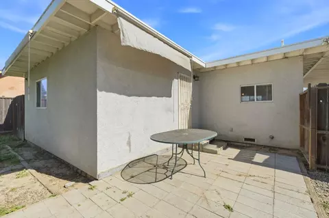 Exterior - 401 Bothun Rd, Turlock, CA 95380 photo 7 of 12