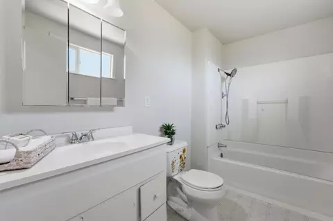 Bath - 401 Bothun Rd, Turlock, CA 95380 photo 2 of 2