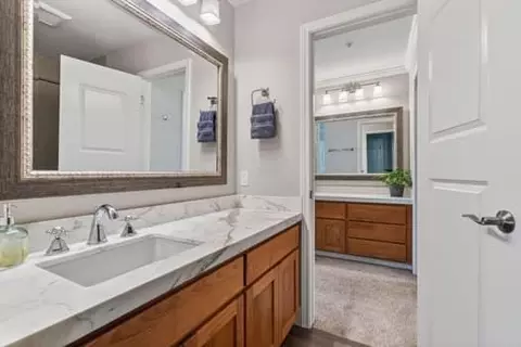 Bath - 5 Corinthian Ct, Novato, CA 94947 photo 3 of 4