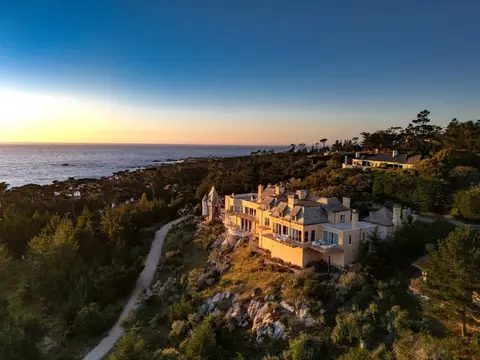 3205 Ballantrae Ln, Pebble Beach, CA 93953