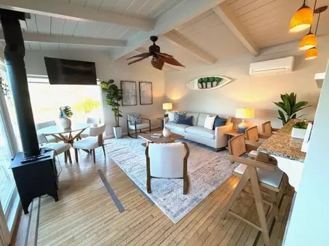 Living - 204 Aptos Beach Dr, Aptos, CA 95003 photo 2 of 3