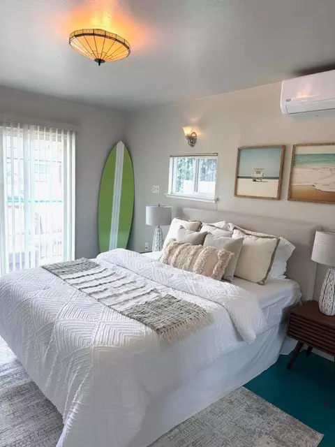 Bedroom - 204 Aptos Beach Dr, Aptos, CA 95003 photo 4 of 4