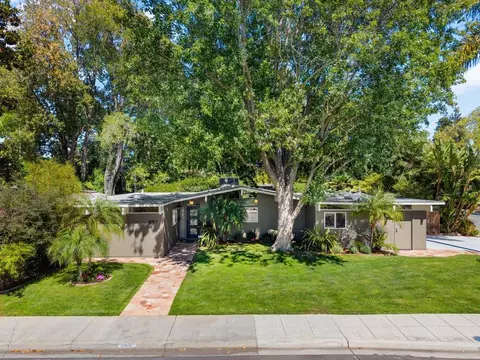 897 Newell Rd, Palo Alto, CA 94303