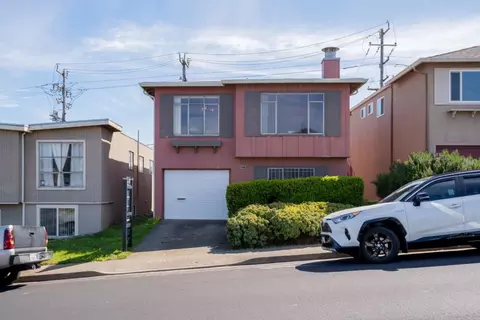 305 Lakeshire Dr, Daly City, CA 94015