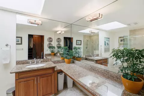 Bath - 329 Stuart Ave, Pacific Grove, CA 93950 photo 2 of 4