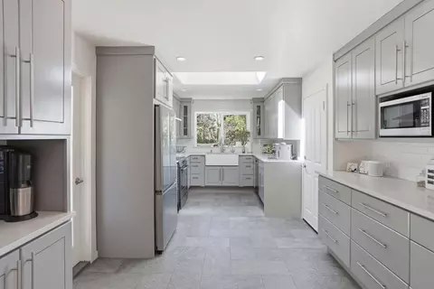 Kitchen - 329 Stuart Ave, Pacific Grove, CA 93950 photo 3 of 3