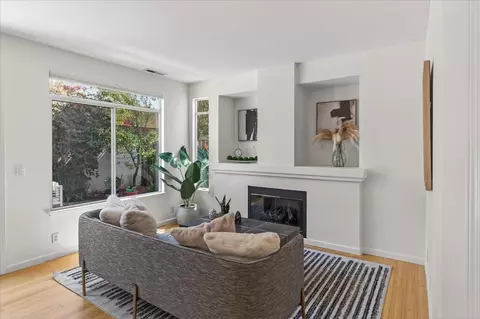 Living - 205 Houghton St, Mountain View, CA 94041 photo 1 of 1
