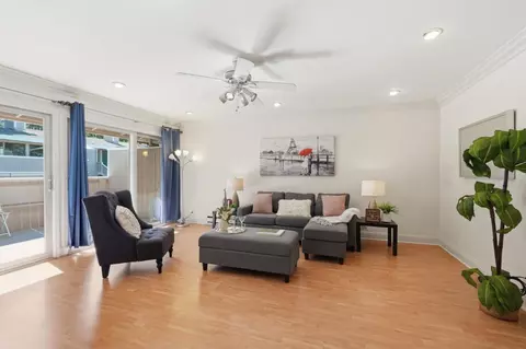 500 W Middlefield Rd 20, Mountain View, CA 94043