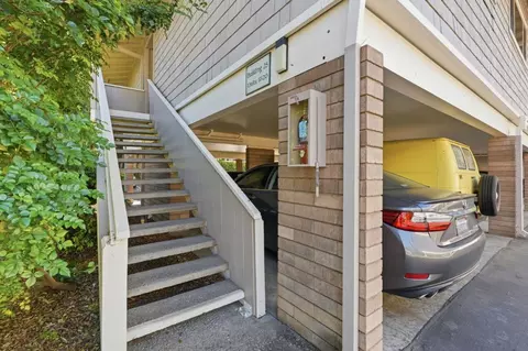 500 W Middlefield Rd 20, Mountain View, CA 94043